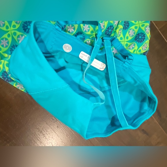 Ivivva size 8 tank top - Picture 3 of 3